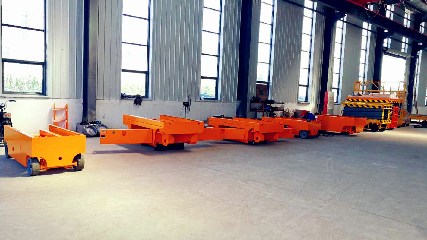 济南坤宇升降机械有限公司批量生产自行式升降机